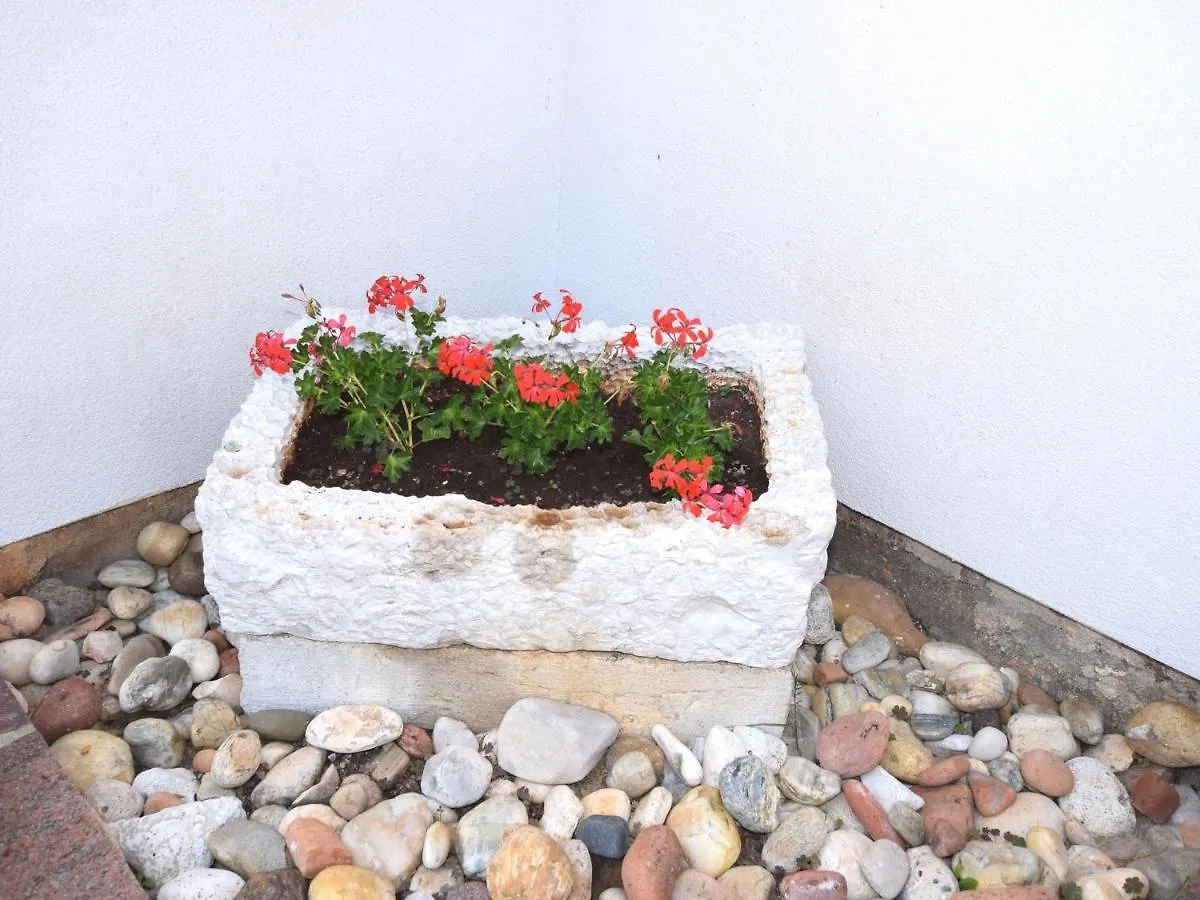 Tatil Evi Lovable Apartment, Pool With Deckchairs Poreč